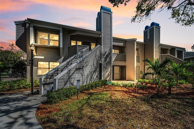 Building Photo - 10626 Longwood Dr Unit 102