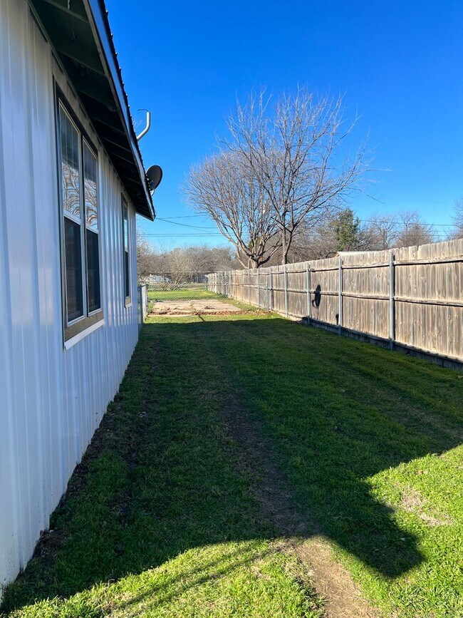 908 Tennessee Rental House Rental in Graham, TX