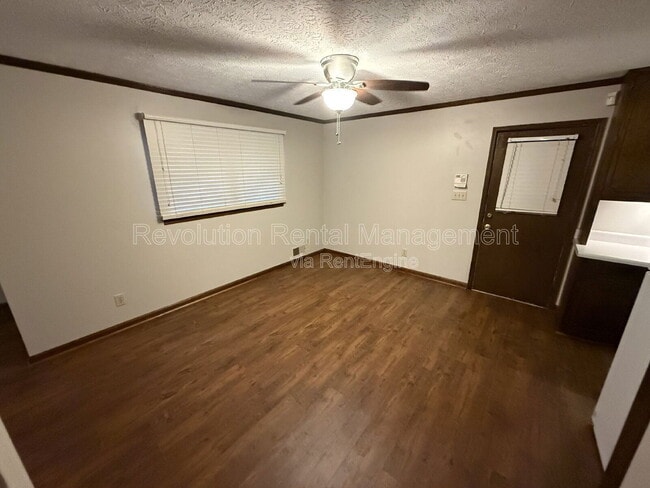 Photo - 500 Terry Dr