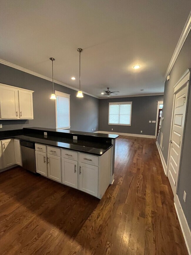 Photo - Spacious 3 Bed/2.5 Single Family Home in the Nations, Off Street Parking w Parking pad, Fenced Yard