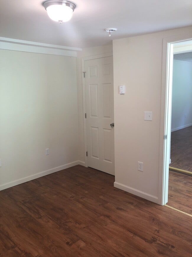 Building Photo - 8 Braddock St Unit 8-201 Braddock St