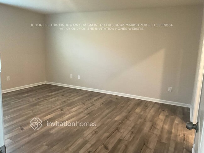 Photo - 1143 Woodhouse Dr