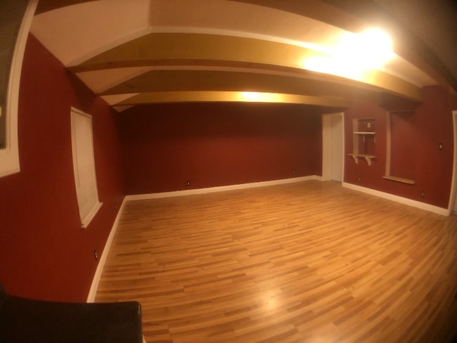 Photo - 906 Sycamore Ln