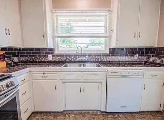 Photo - 2417 W College Ct