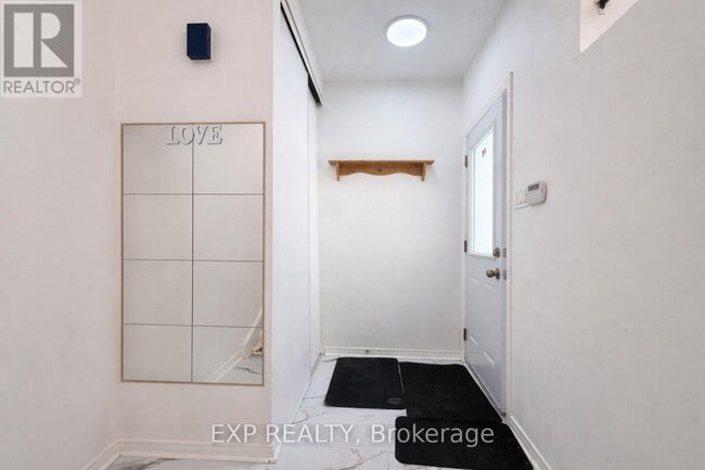 Photo - 11-C Sonnet Crescent
