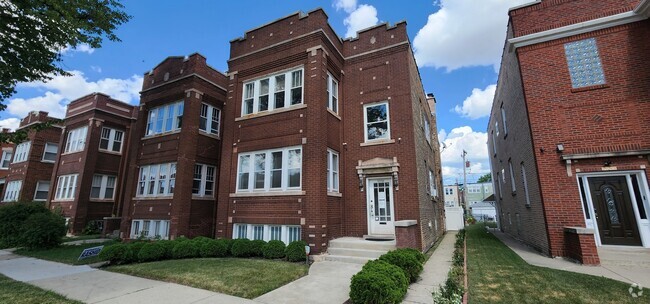 Building Photo - 2229 Elmwood Ave Rental