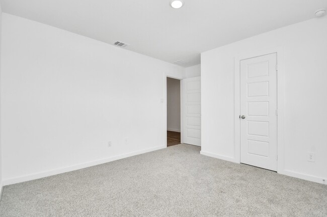 Photo - 1123 Briscoe Ct