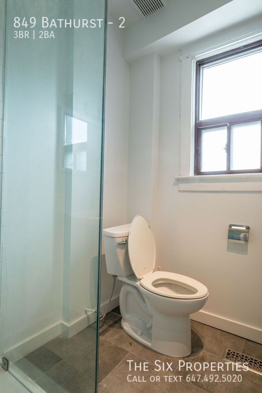 Photo - Annex Three Bedroom / Two Bathroom Unité 2