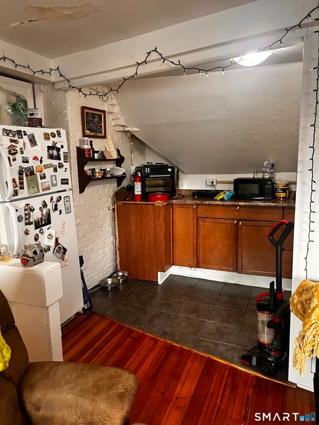 Photo - 172 Beacon St Unit 3rd floor