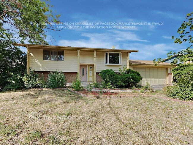 Building Photo - 13157 E Dakota Ave