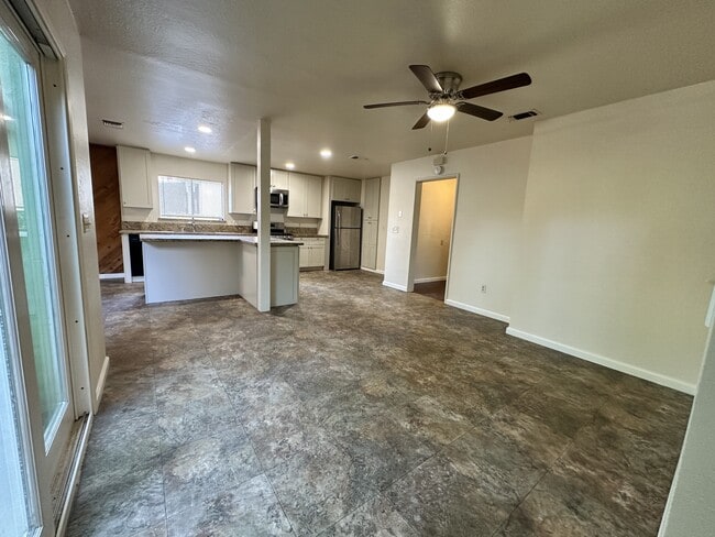 Photo - 1125 Park Blvd