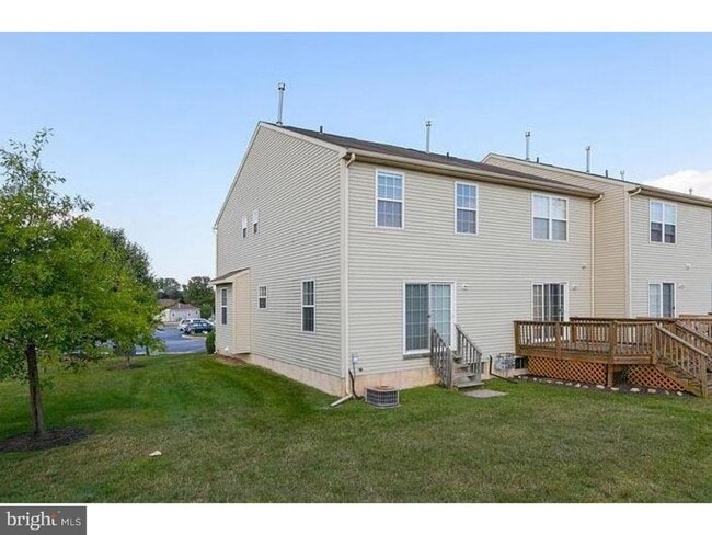 Photo - 69 Yellowwood Ct