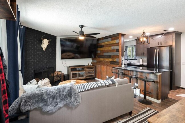 Photo - 2700 S Holly St Unit 202