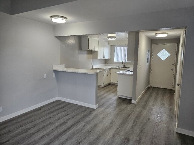 Photo - 10510 Western Ave Townhome