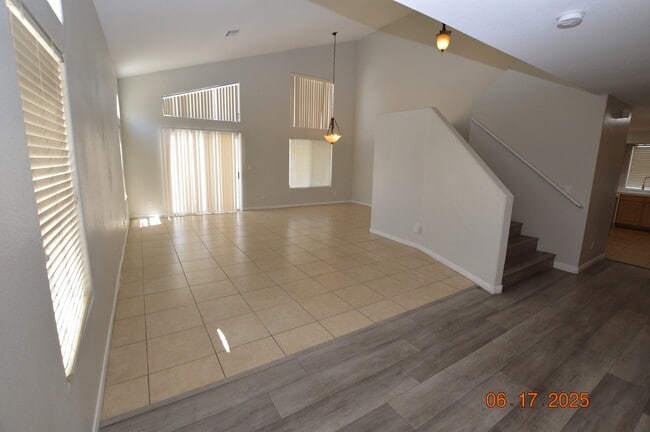 Photo - 8236 Golf Player St