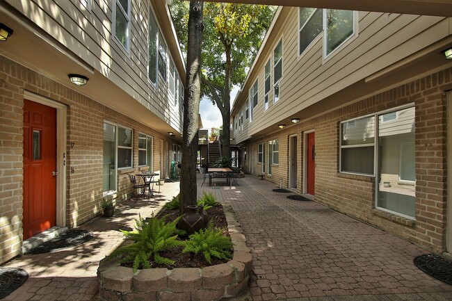 Photo - 1416 Hawthorne St Unit 6