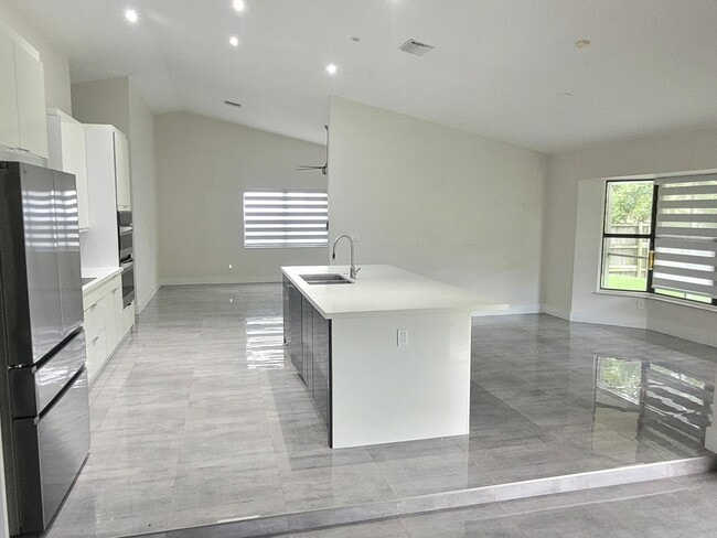 Photo - 5460 Hawkes Bluff Ave
