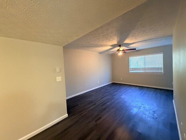 Photo - 3810 Kensingwood Trace