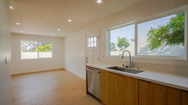 Photo - 130 W 59th Pl Unit 1302