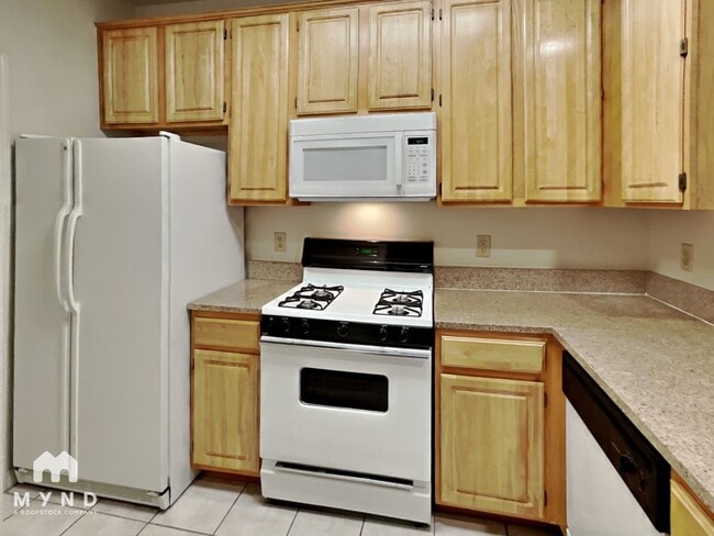 Photo - 900 S Meadows Pkwy Unit 822