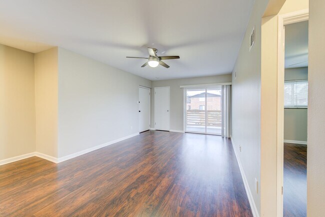 Photo - Heartwoods Manor Unidad E