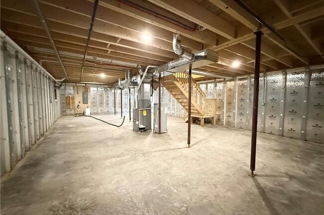 Photo - 2002 Maes Lndg