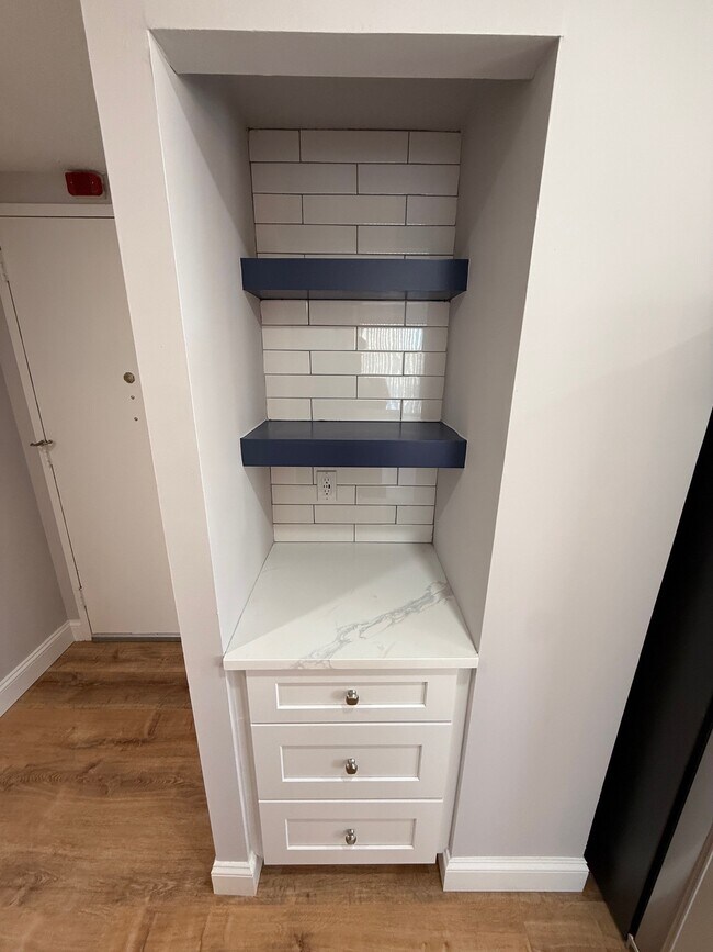 Little nook for coffee or wet bar