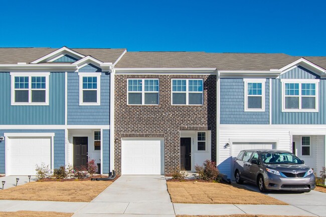 Stunning 3-Bedroom Townhome in Wilson's Wa... - Stunning 3-Bedroom Townhome in Wilson's Wa...