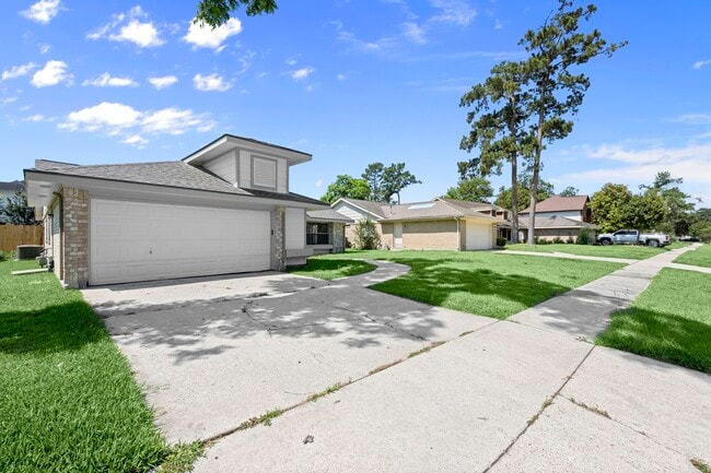 Building Photo - 7415 Creekfield Dr