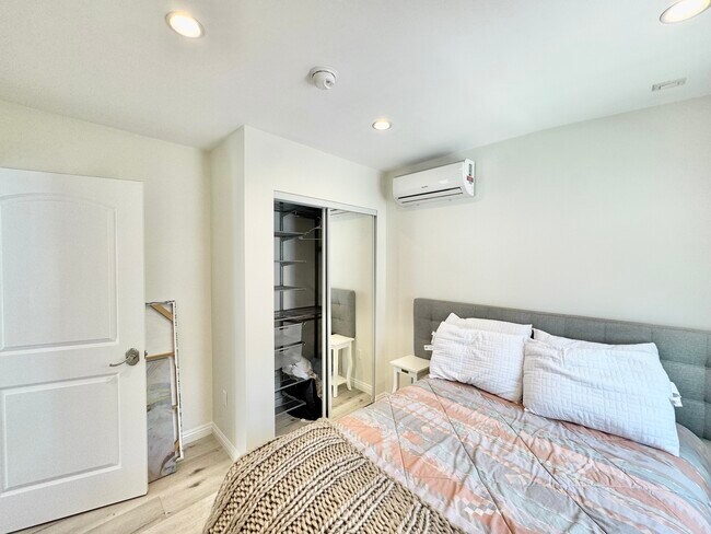 Photo - 418-420 S Citrus Ave