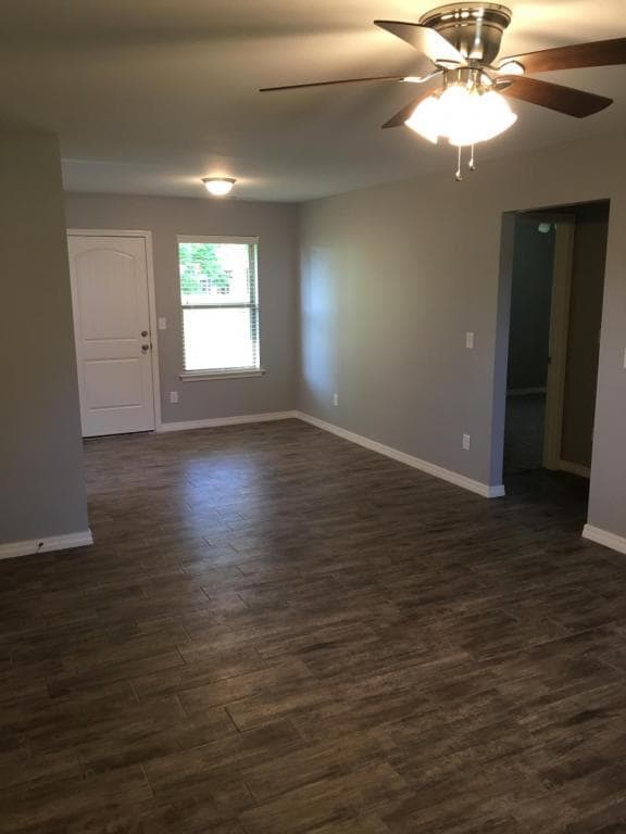 Photo - 406 W 2nd St