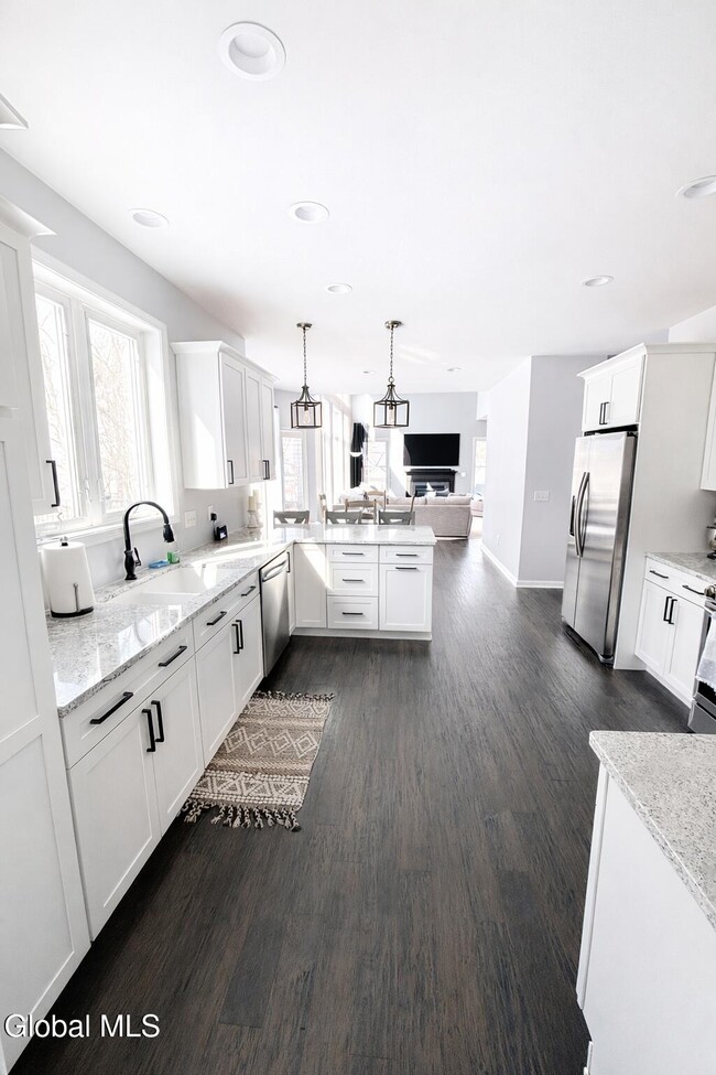 Photo - 40 Haywood Ln