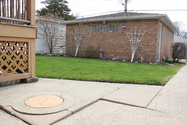 Photo - 7615 W Devon Ave