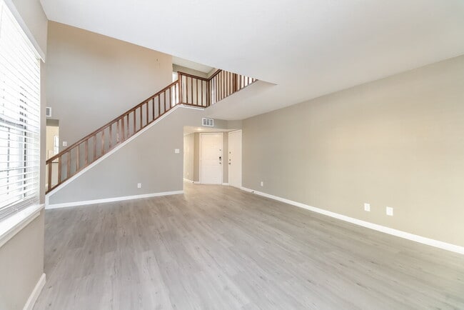 Photo - 4044 Windhaven Ln