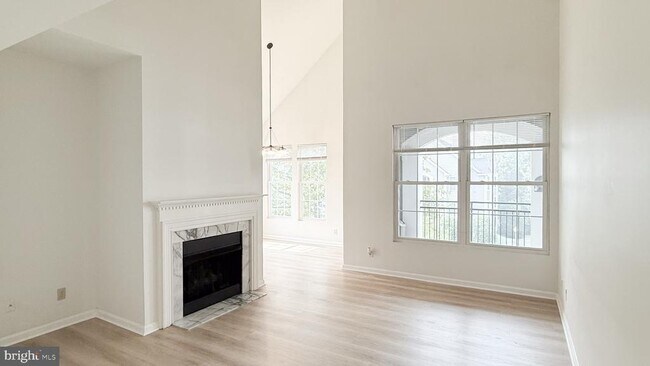 Photo - 46628 Drysdale Terrace Unit 302