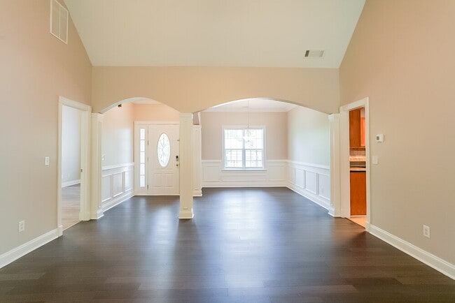 Photo - 116 Arborwood Way