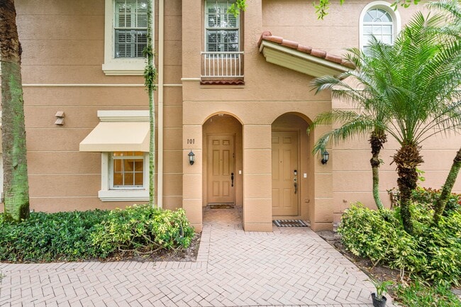 Photo - 4891 Bonsai Cir Unit 101