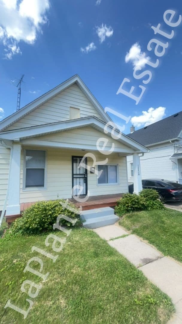 Building Photo - Charming and cozy 3-Bedroom Home with Fenc...