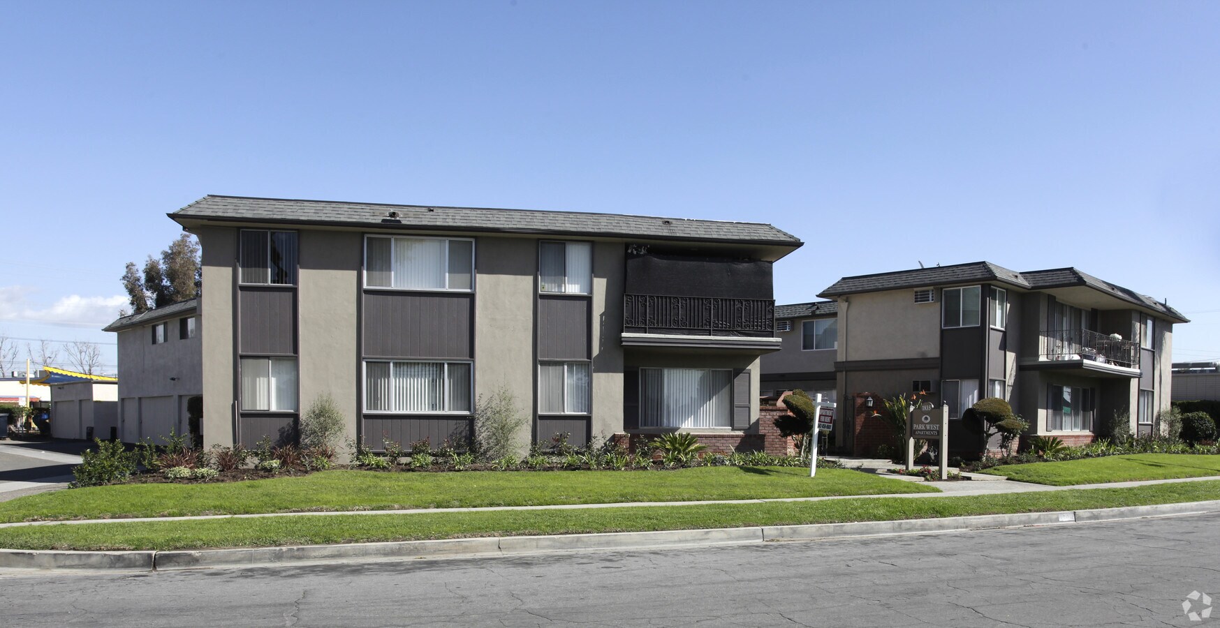 Park West Apartments - Park West Apartments
