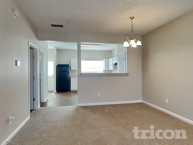 Photo - 128 Hawkeye Ln NW