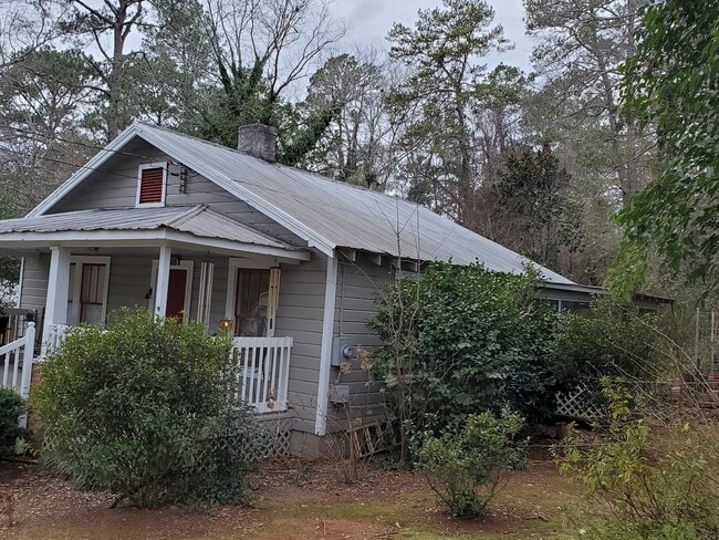 Photo - 220 Johnson Dr