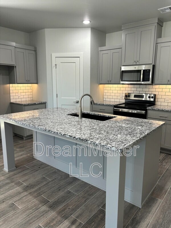Photo - 1024 Varenna Ln