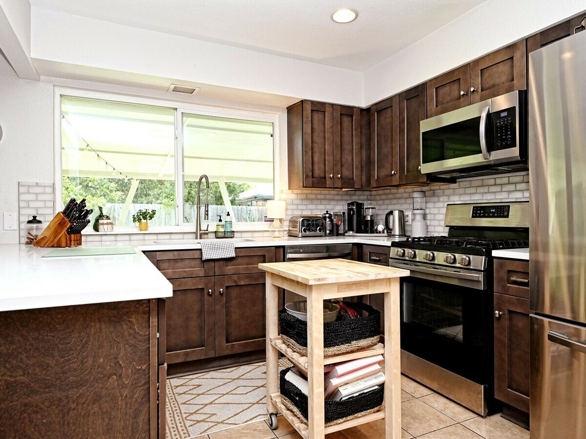 Photo - 1308 Radam Cir