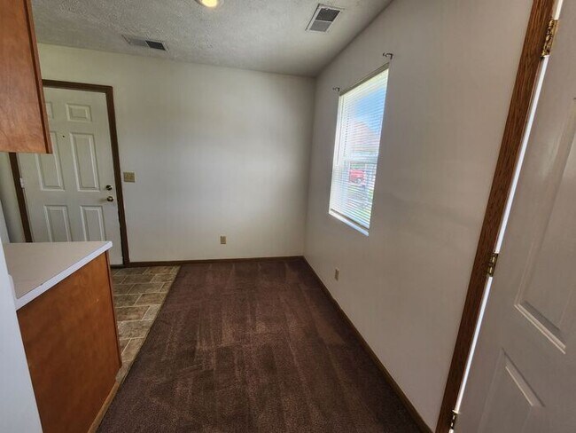 Photo - 1 Bedroom Apt - Pets Welcome!*