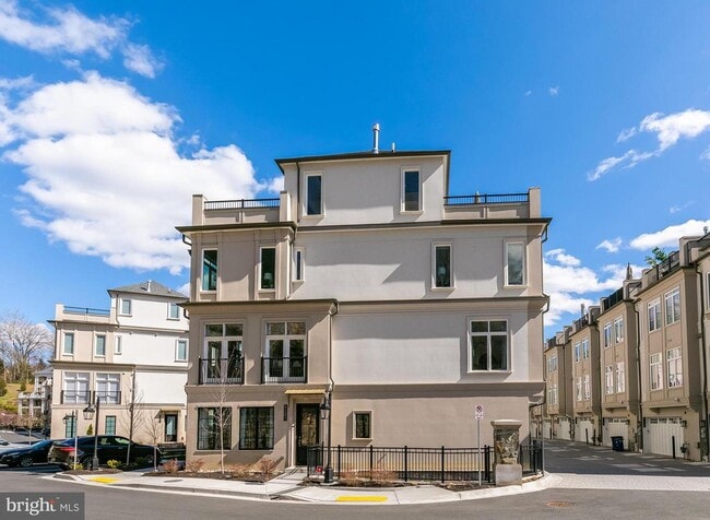 Photo - 8201 River Rd