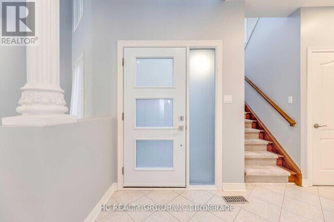 Photo - 2233 Rockingham Dr