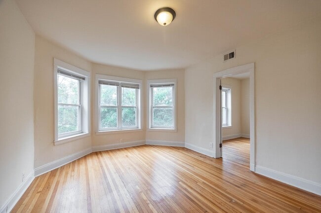 Building Photo - 1522 N Kedzie Ave Unit 2