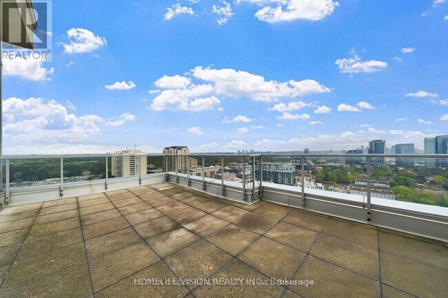 Photo - 8 Rean Dr Unit UPH2