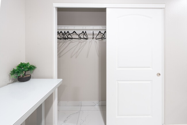 Photo - 2719 Mar Les Ln Unit 2