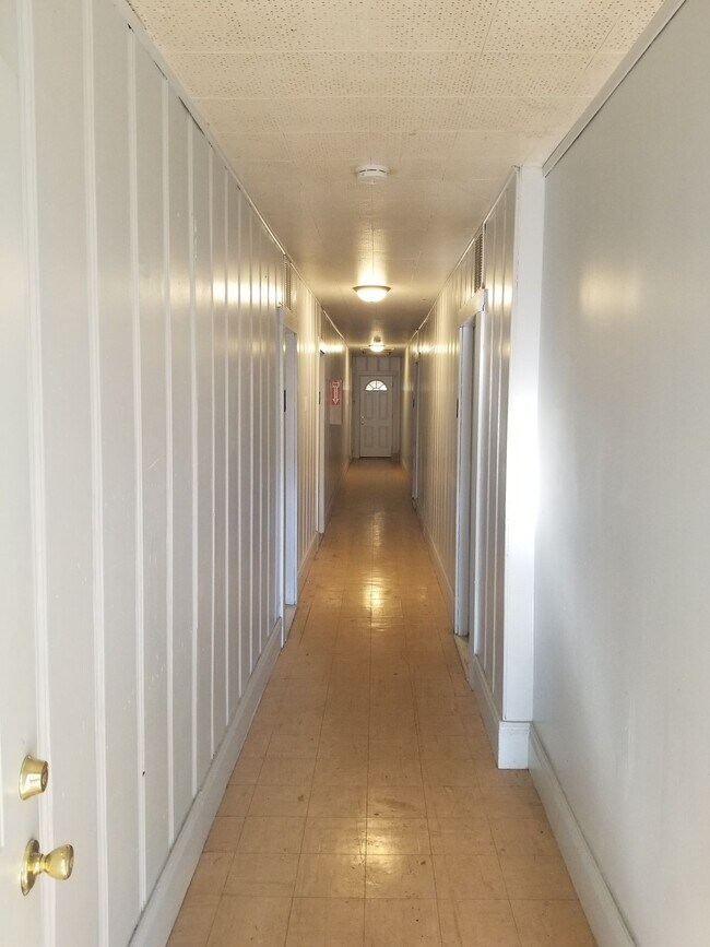 Photo - One-Bedroom Apartment in Shasta Lake Unit 07